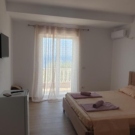 Rooms By George Dhërmi Esterno foto
