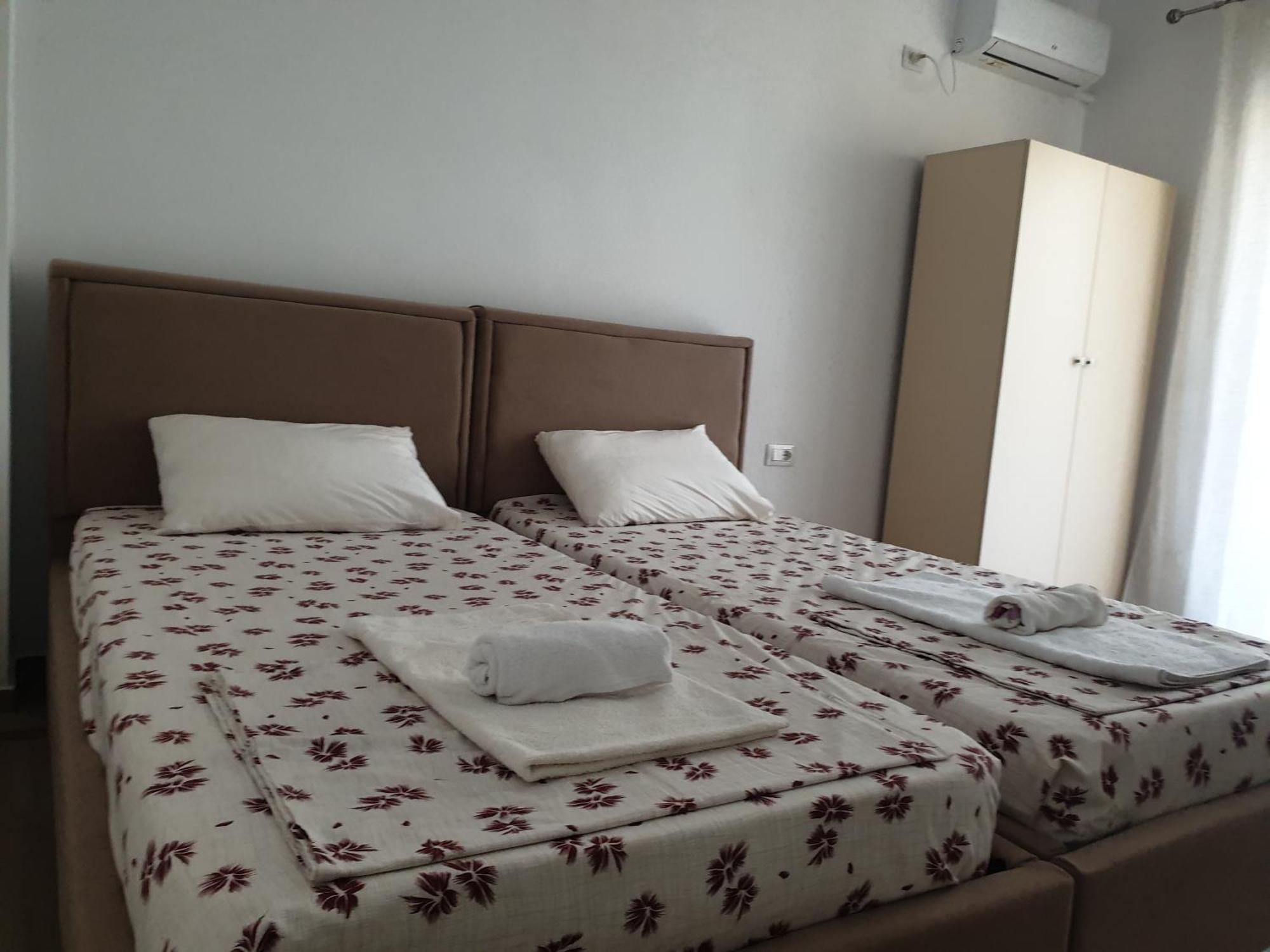 Rooms By George Dhërmi Esterno foto
