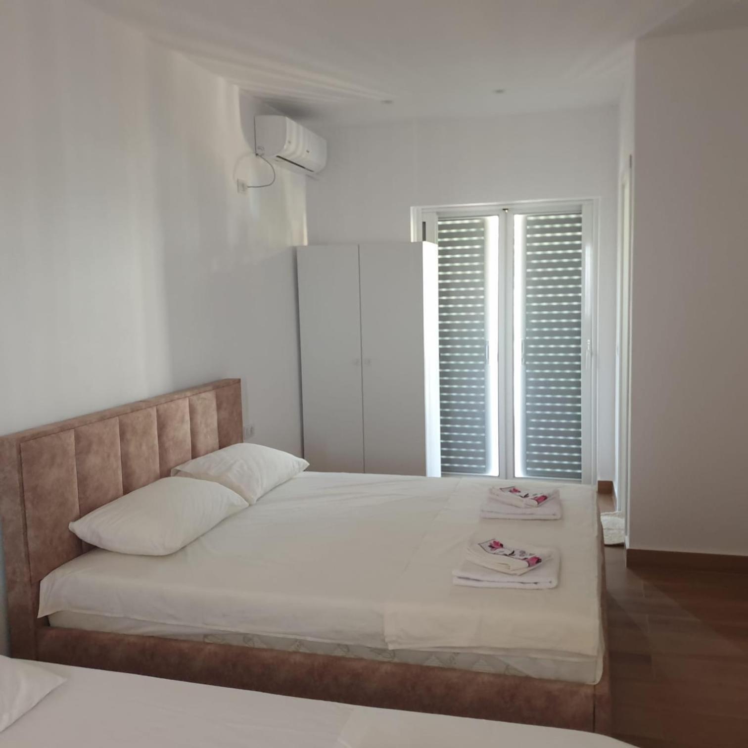 Rooms By George Dhërmi Esterno foto