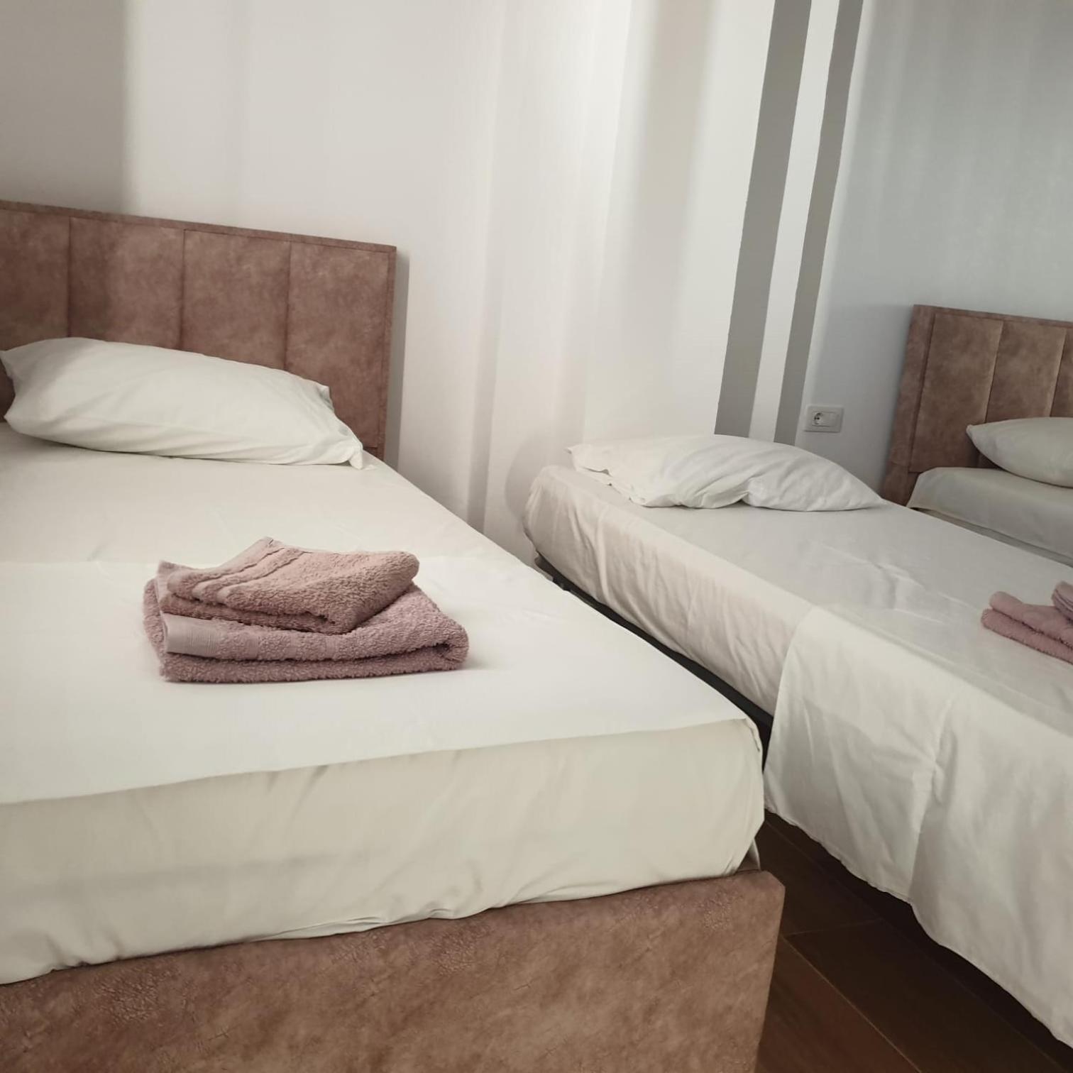 Rooms By George Dhërmi Esterno foto